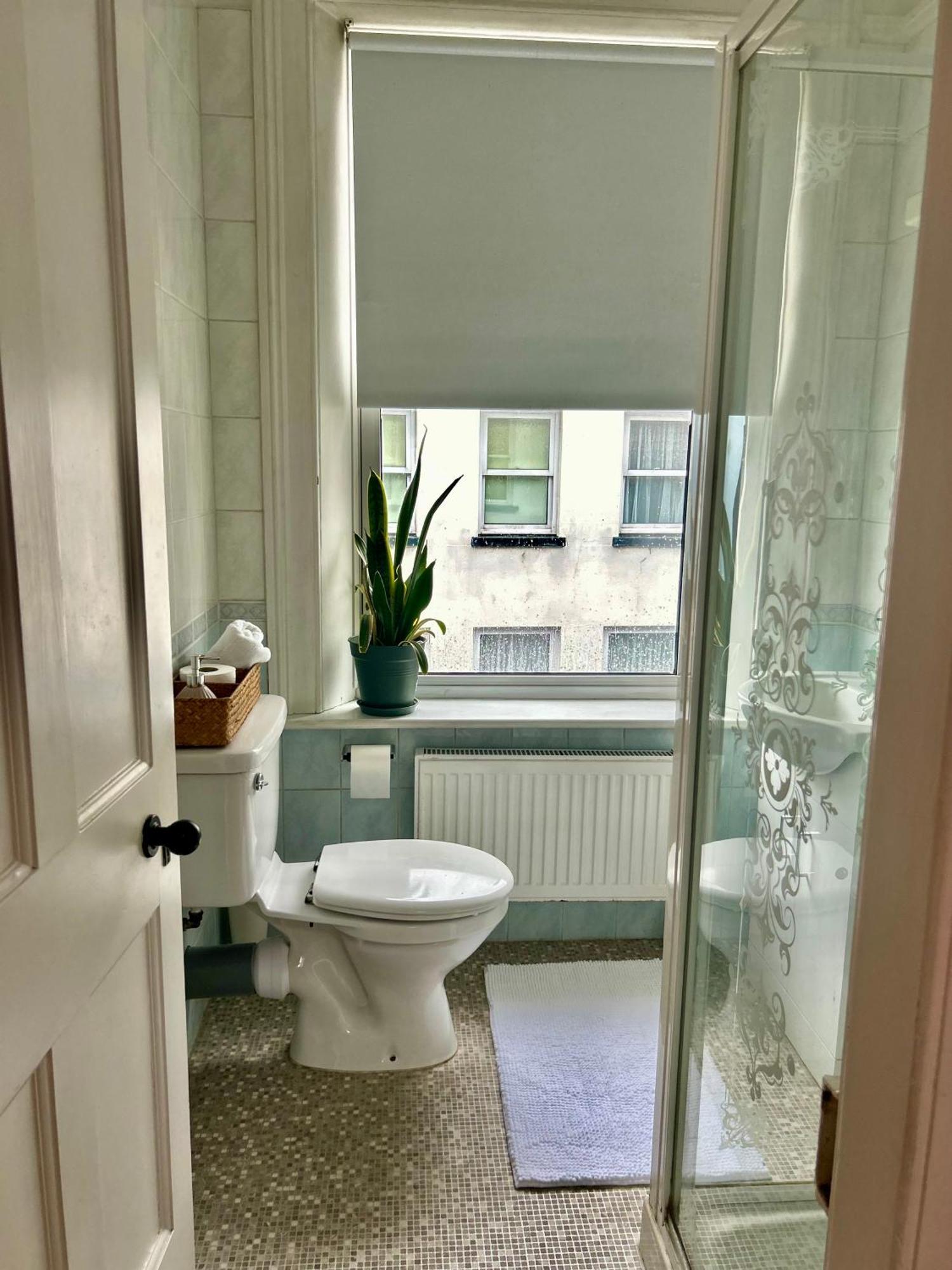 Bonjour Guest House Braye Екстер'єр фото