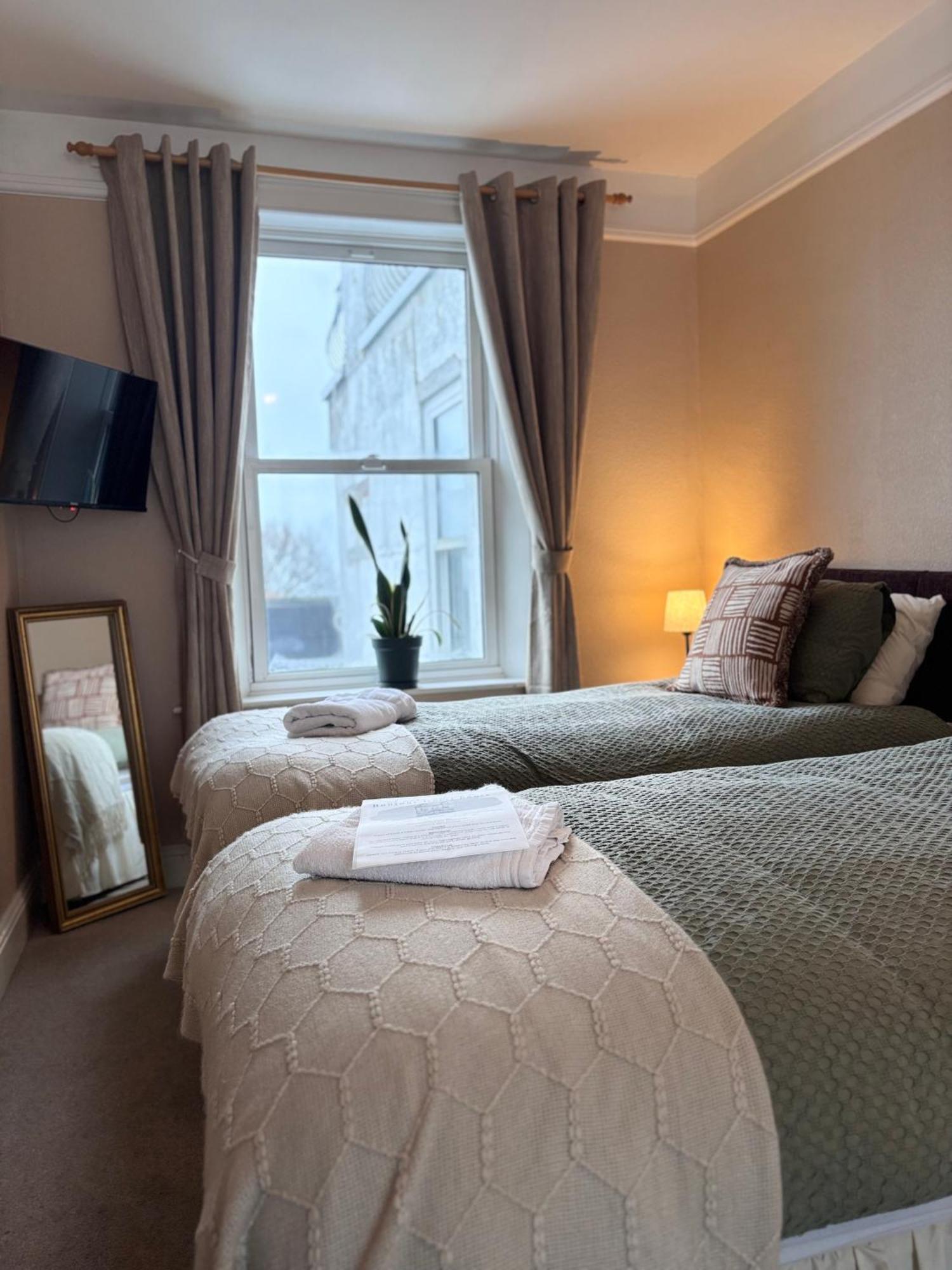 Bonjour Guest House Braye Екстер'єр фото